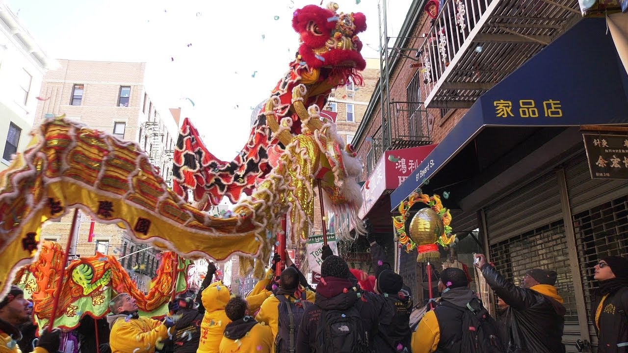 Lunar New Year Lion Dance Dancing Múa lân Tết Nguyên Đán 舞狮 舞獅 春節 春节 barongsai tarian singa