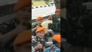 Short Mbok Sing Full Senyum Sayang