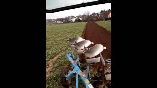 Agrotron 100 Mit Lemken Pflug