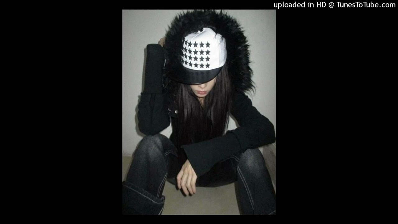 LUCY BEDROQUE + PRETTIFUN + MISOGI + GINSENG TYPE BEAT - WHOLE CROWD