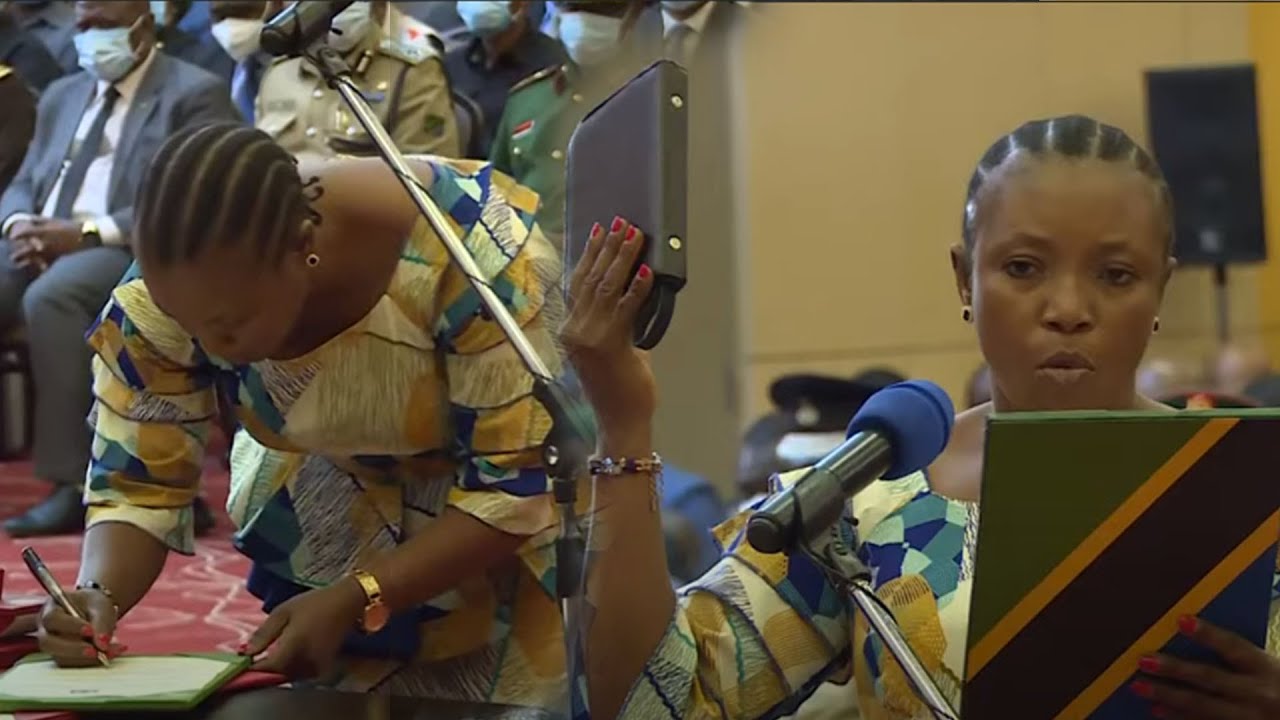 Aliyekuwa Mgombea Urais ADC, QUEEN SENDIGA alivyoapa mbele ya Rais Samia