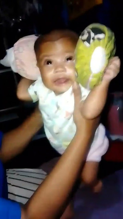angkat bantal lagi dong