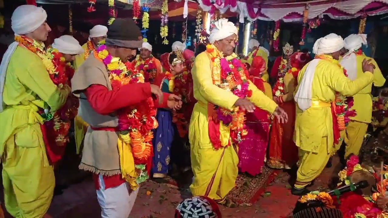 नाग देवता में हुएं मौथू माला भयंकर रूप से अवतरित ग्राम सभा पाब में