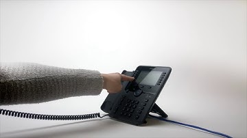 How to create a conference call on an iPECS 1000i handset