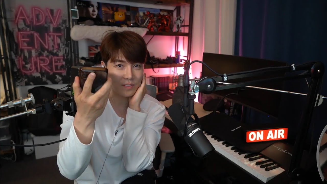 220622 디셈버 DK LIVE STREAMING -그날 그밤 + 인기척 + 멀리멀리멀리 - YouTube