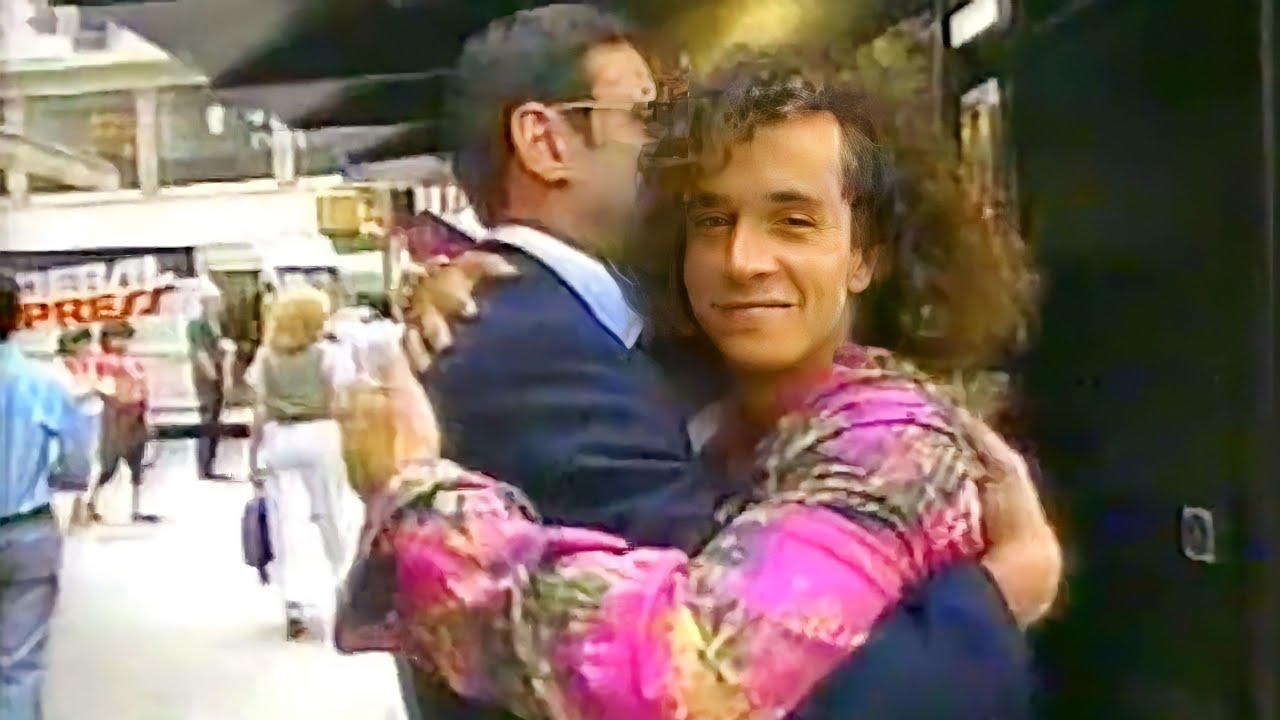 S1 E14 Day 1 In New York City | Totally Pauly