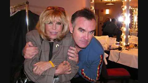 Nancy Sinatra feat, Morrissey. Let Me Kiss You.