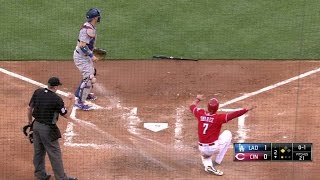 LAD@CIN: Seager throws Suarez out at the plate