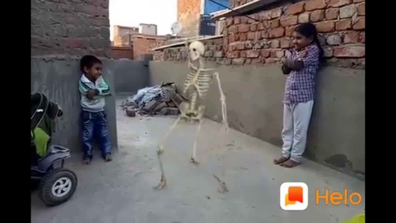 # gali me aaj bhoot nikla,only 4 fun