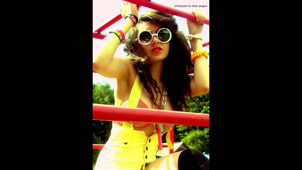 Charli XCX -!Francheskaar! Mr Black's Respect the beat Remix