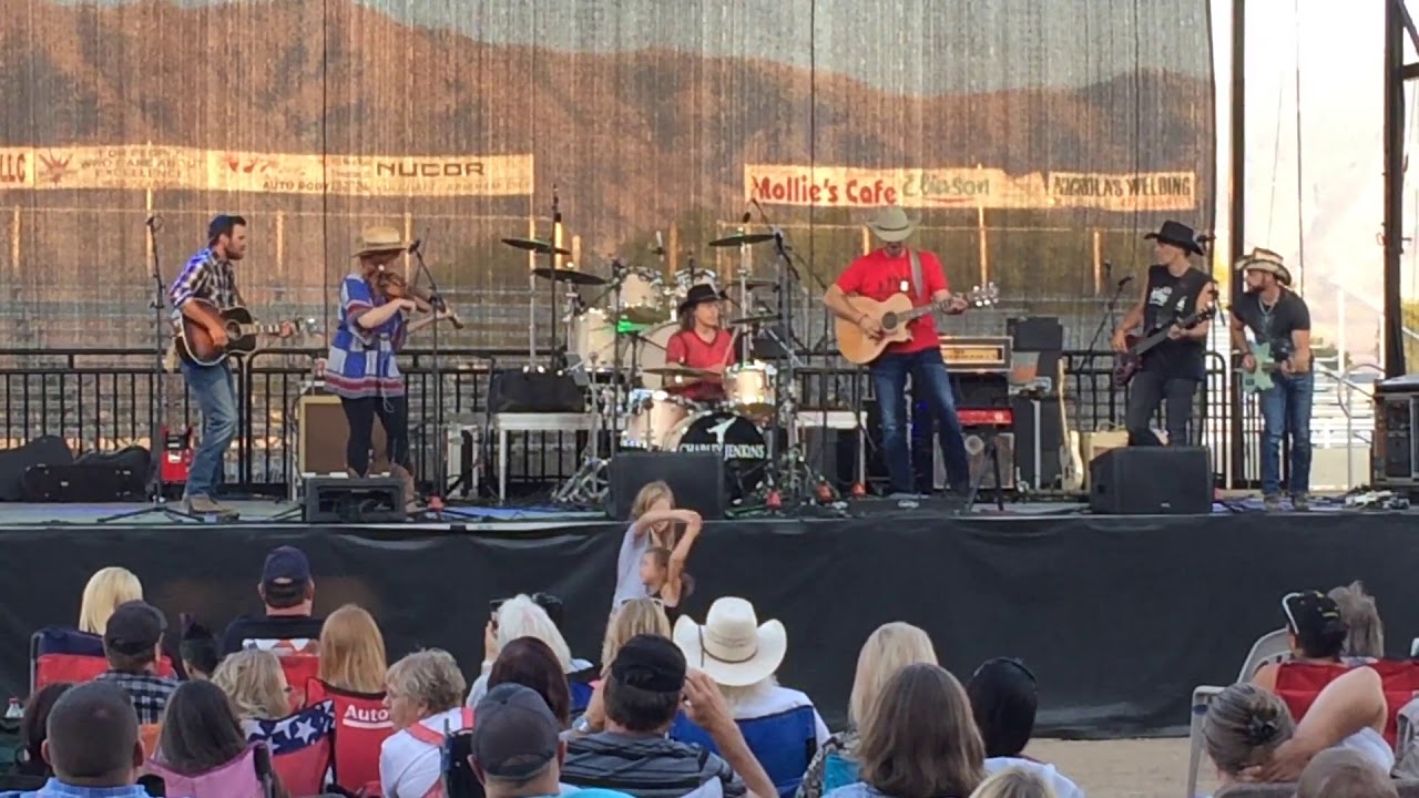 Wagon Wheel, Caleb Gray sings with Charley Jenkins Band YouTube