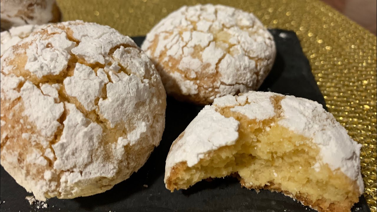 Gâteau a la noix de coco et semoule , حلوة بجوز الهند و السميد