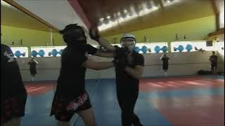 When Wing Chun Works It Looks AWESOME - Wing Chun vs Muay Chaiya