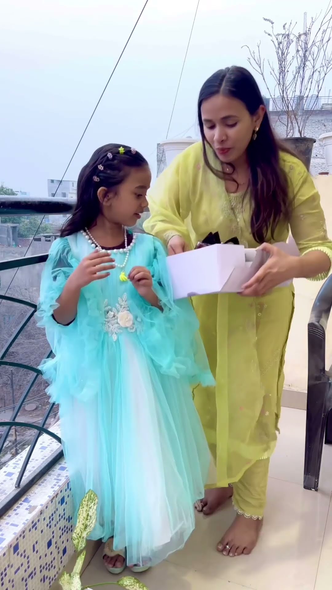 Amaira ke liye aya cake #shorts #thegeetagurjar