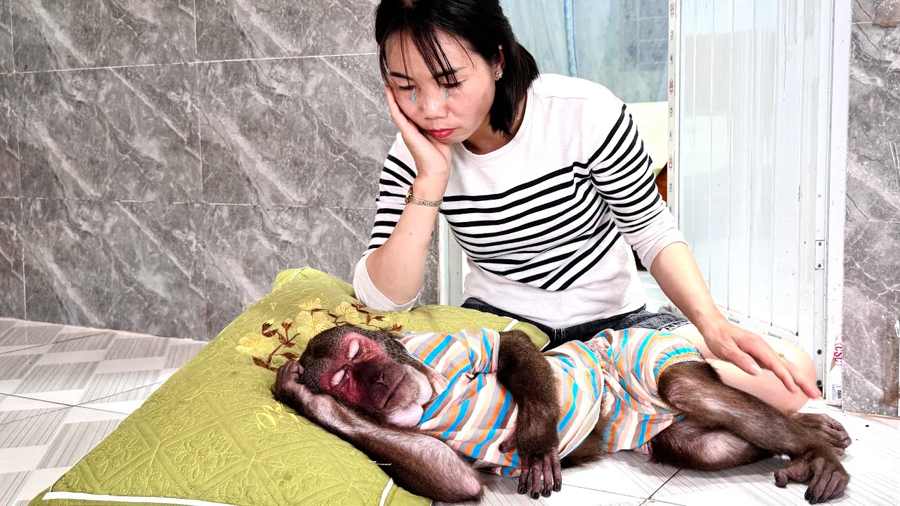 Mom burst into tears when saw ABU secretly doing this!
