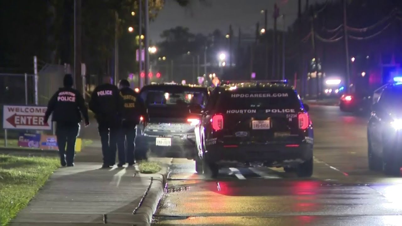 1 dead, 2 injured after alleged robbery between gangs in N. Houston ...