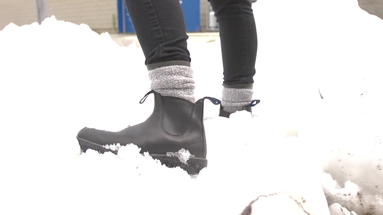 blundstone boots snow