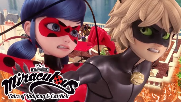 Toliq figurali yalangoch qizning fotosurati