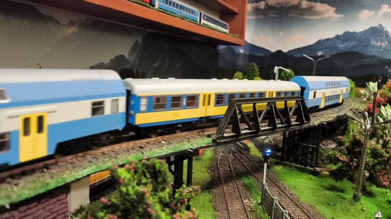 Su45-079 Przewozy Regionalne (( Br218 )) Piko + wagony osobowe Piko bohun bonanza 🚂🚅