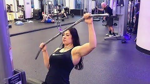 Alternating Side-Dominant Lat Pulldown