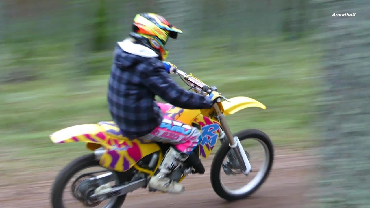 Suzuki RM 125 2Stroke Braaps YouTube