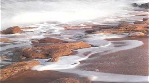 سورة الحاقة تلاوة حجازية مميزة.wmv