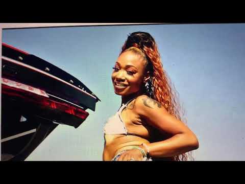 Sequoia WB Living Car Show Model Life At Oakland Coliseum Features SF Bay Artists - Vlog