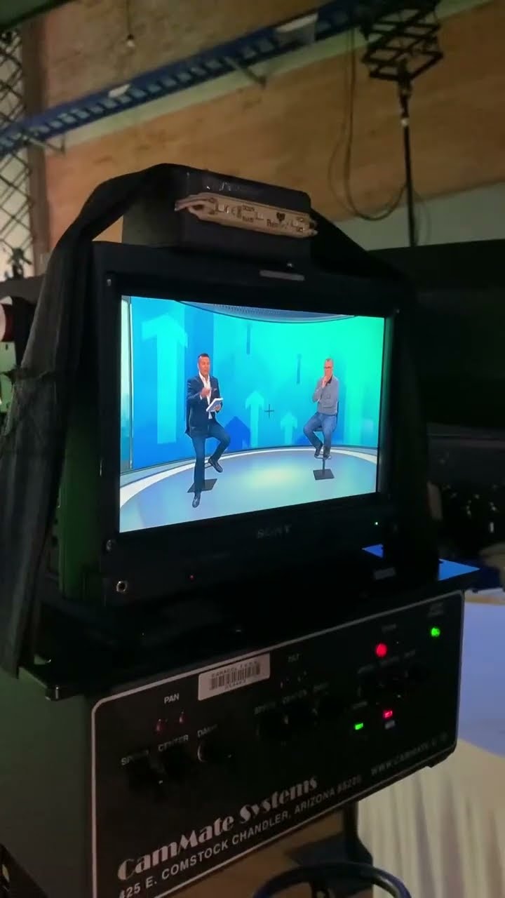 Así fue la visita de Javier Hernández Bonnet a nuestro estudio