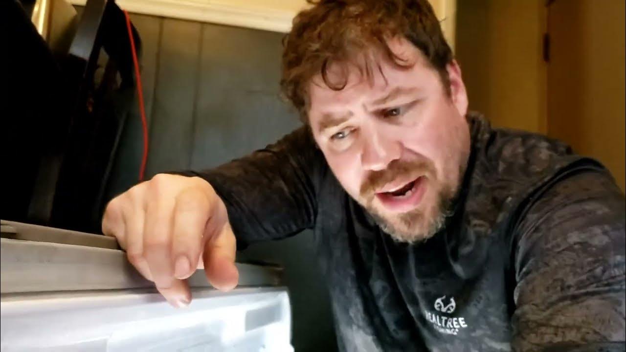 Replacing Samsung refrigator bottom door freezer drawer slide rail. freezer door wont open or