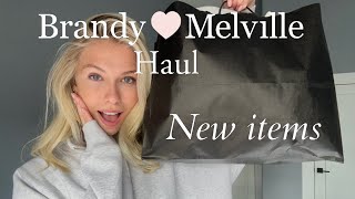 What's new at Brandy Melville? (Model try on haul)