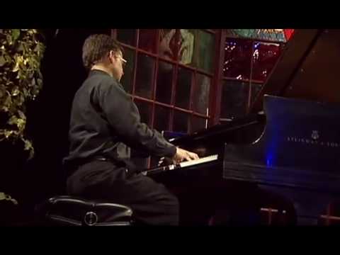 Scott Holden, piano plays Bach- Busoni: Nun Komm d...