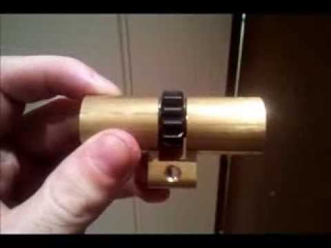 Cómo cambiar bombín de una cerradura de tipo Arcu STS / Kaba (How change lock cylinder) - YouTube