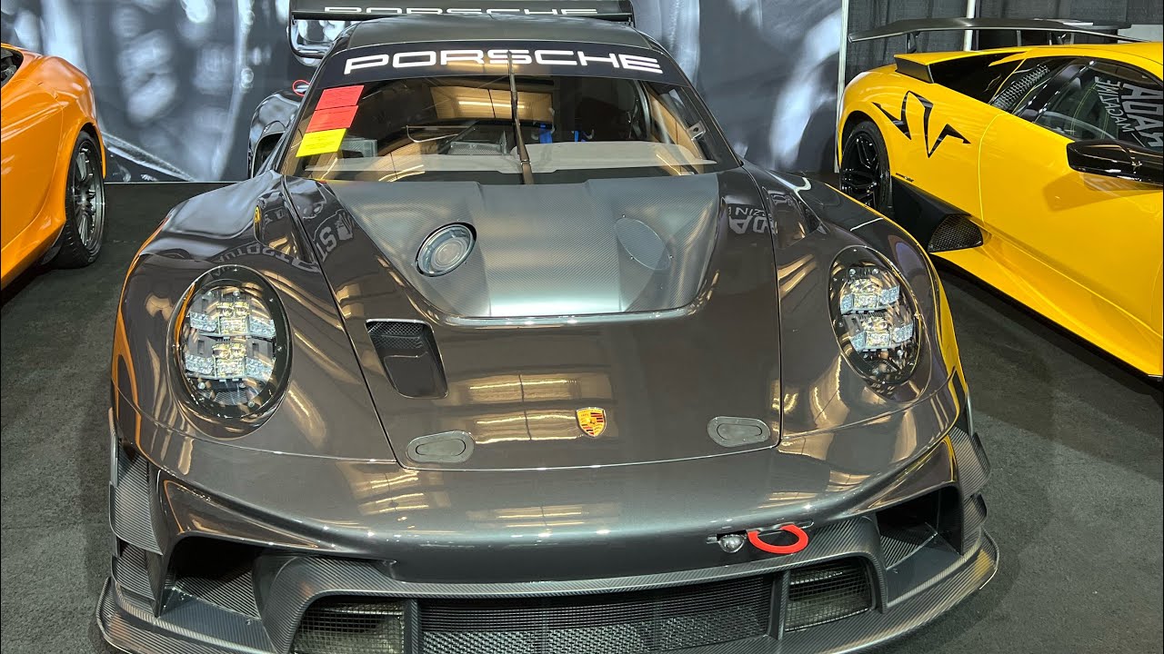 Koeinsegg Jesko and other hyper cars at the AutoShow