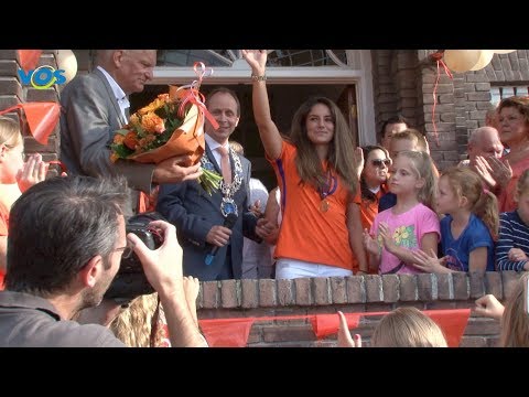 VOS NIEUWS - Huldiging Oranje Leeuwin Daniëlle van de Donk in Valkenswaard