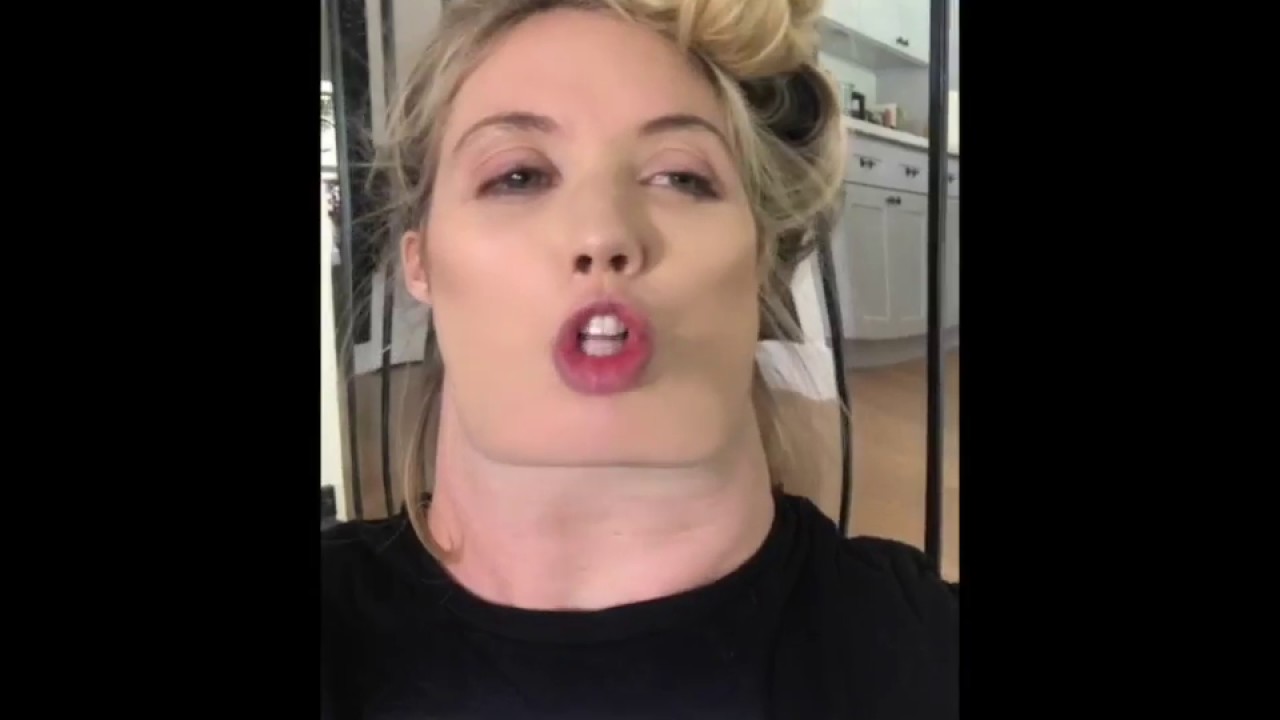 camera iphone 8 plus apk Help Helen Smash - Granny goes on a Tinder Date