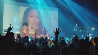 Ashanti-Foolish   live (partial)