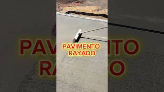 Pavimento Rayado Con Escoba