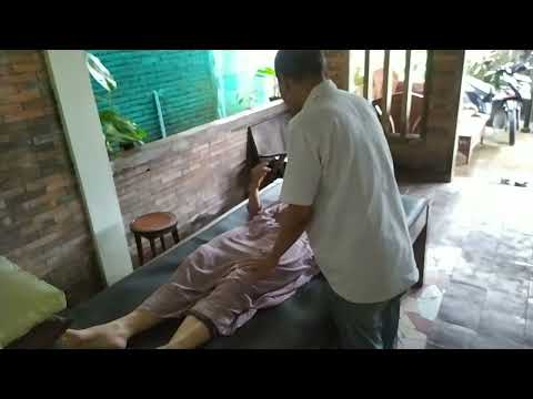 MASTER THERAPY !!  TIDAK BISA MENSTRUASI . CEDERA KAKI DAN TANGAN #massage #therapy