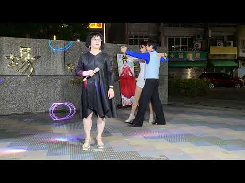 1120326温玉華傳唱「錯愛」～在中央廣場街藝～温玉華主秀