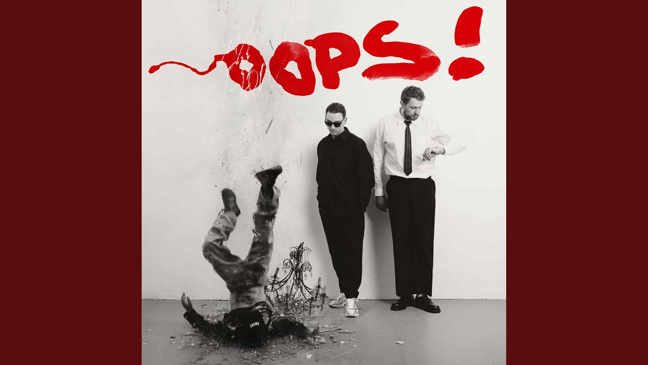 OOPS! (I did it again) bekijken op YouTube