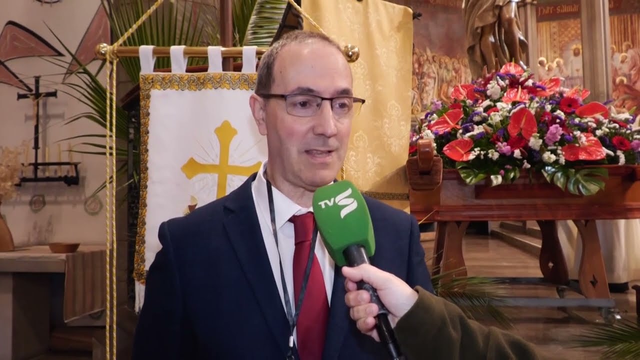 Blanes manté viva la tradició de la Processó del Ressuscitat i el Cant de l’Àngel