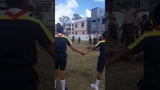nous sommes les  scout qui ce trouve à île Maurice  pour nous soutenir Like mes un commentaire ❤️💙💛💚