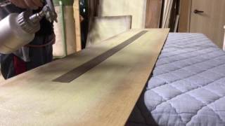 メラミンデコラ天板の特注オーダー　メラミン接着材塗り工程