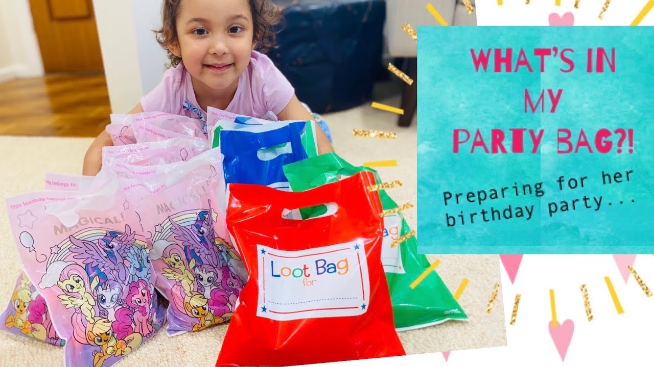 What’s in my party bag?! 🛍🌈🍭My Little Pony birthday