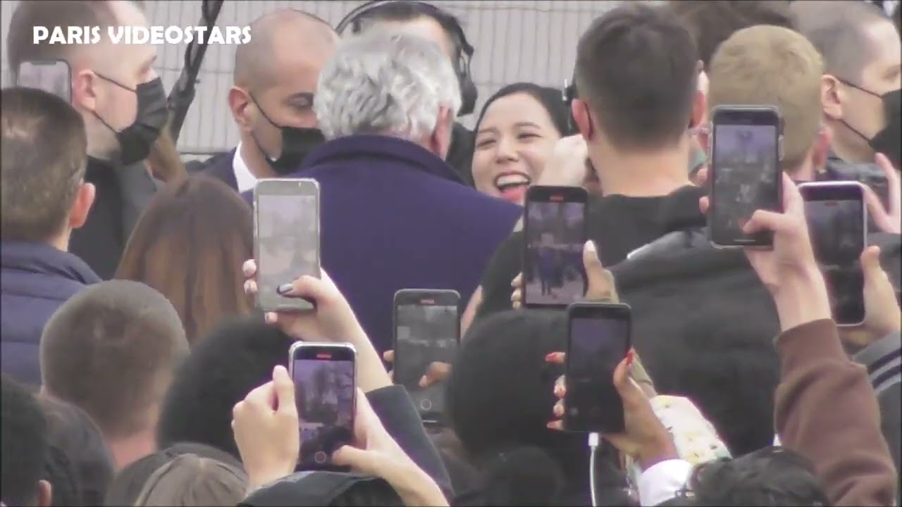 BLACKPINK Jisoo & Rosé Capture the Hearts of LVHM Chairman's Son & Top  Fashion Photographer During Paris Fashion Week