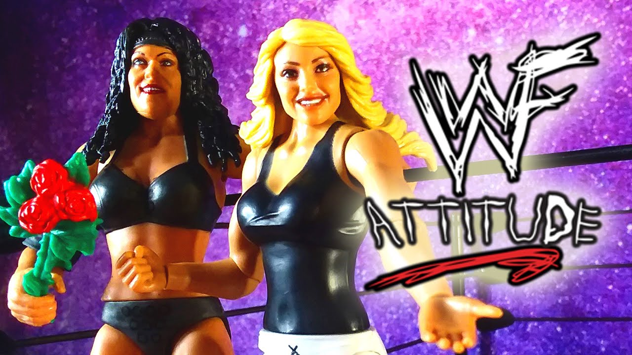 Chyna & Trish 2-Pack Summerslam 2000 Action Figure Review