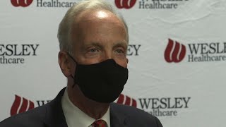 Moran tours vaccination clinics in Wichita