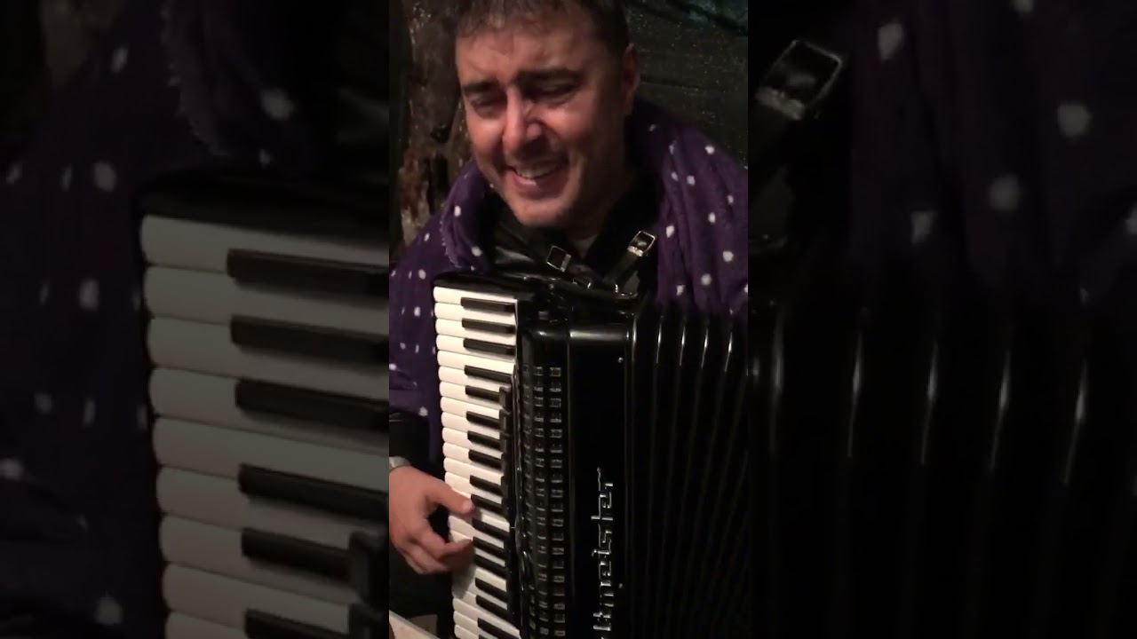 Nelutu Salam  Dupa cati ani am muncit