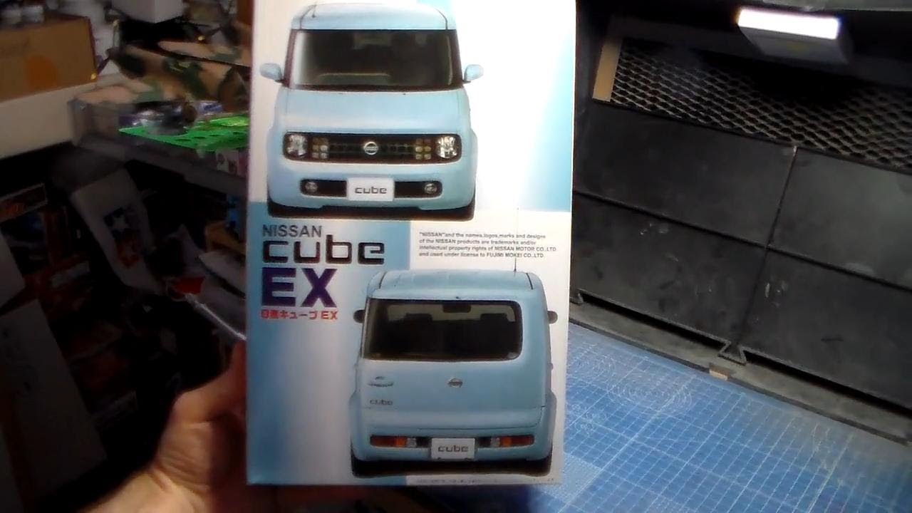 Fujimi 1:24 Nissan Cube plamo build 1 - YouTube