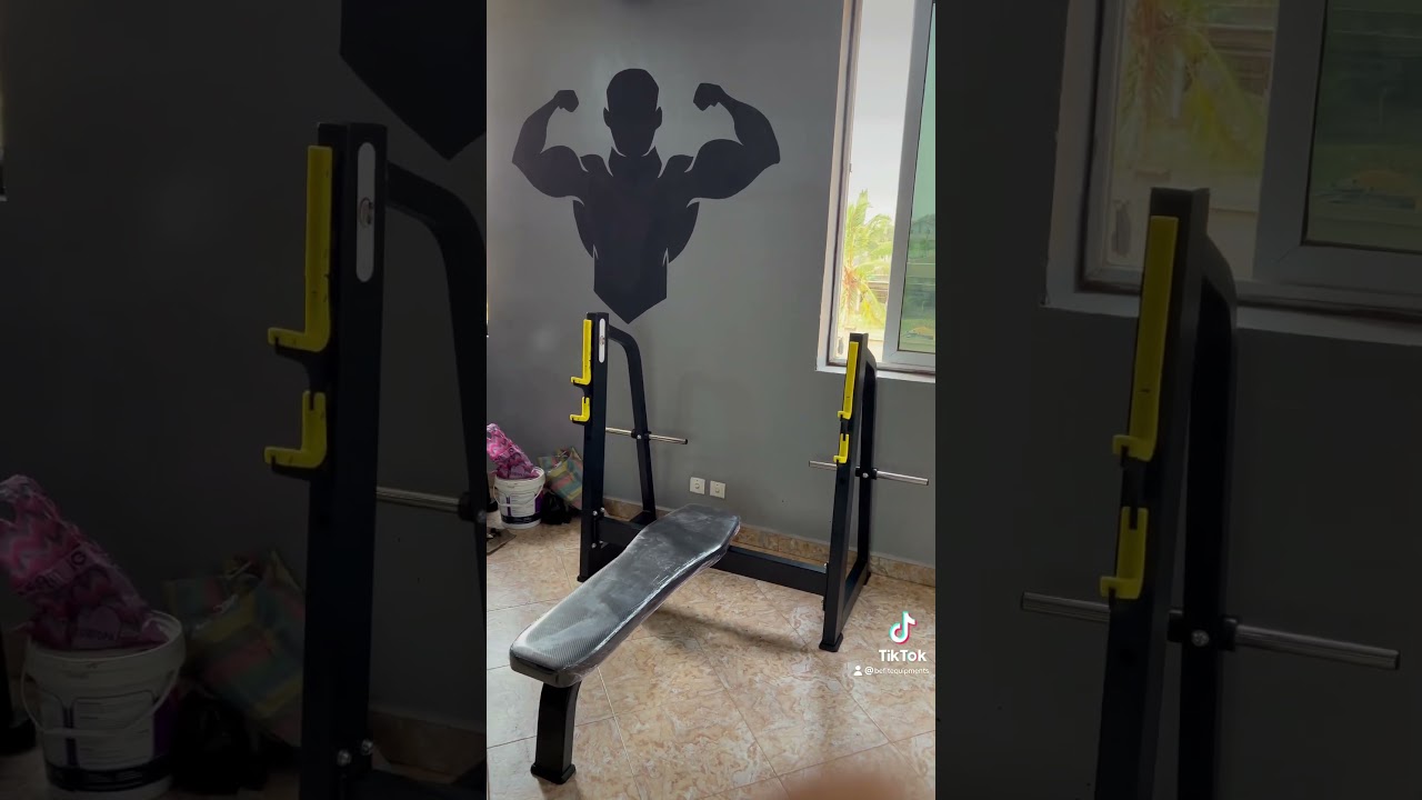 Flat Bench Press